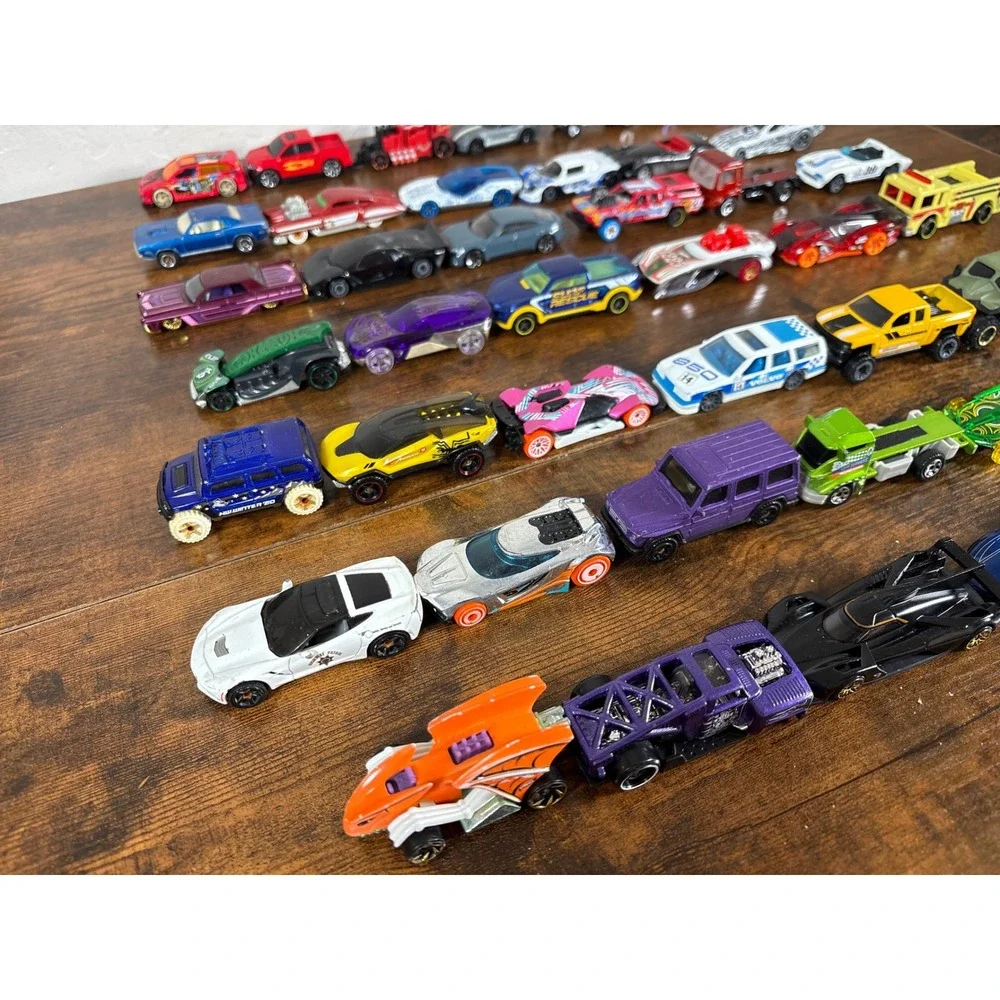 Hot Wheels Matchbox Die-cast Toy Car Lot 43 Piece Mixed Collection Trucks Cars